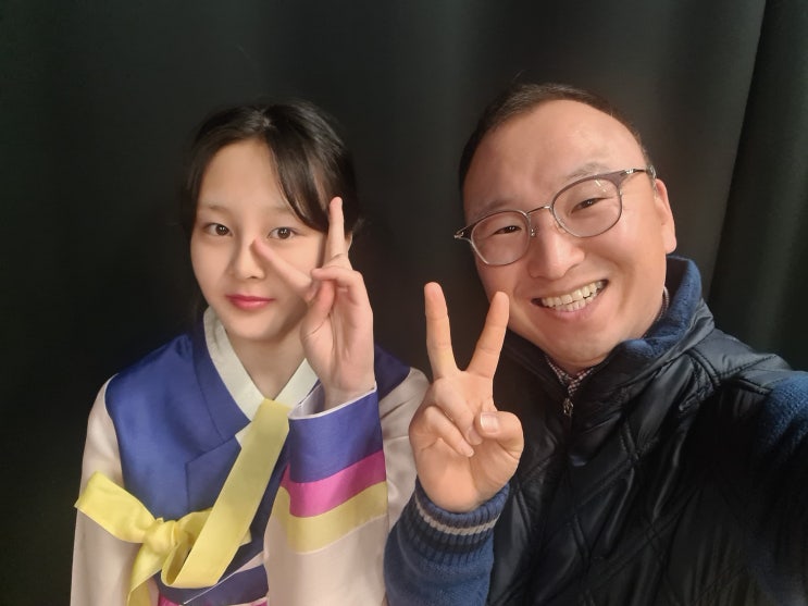 타우랑가 <b>한국</b> 유학생들의 <b>부채춤</b>공연, 멋진 실력에 놀랐네요^^