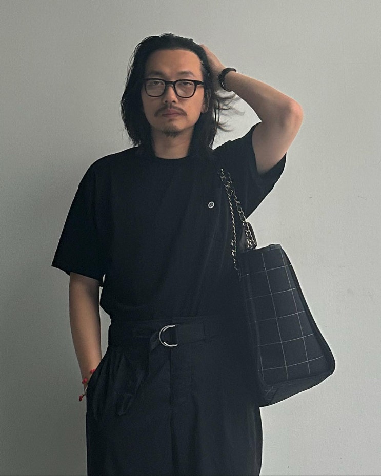이동휘의 없어서 못사는 샤넬 가방 도빌백! 얼마? 이동휘의 없어서 못사는 샤넬 가방 도빌백! 얼마?