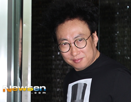 <b>박명수</b> “<b>임영웅</b> 전화 연결로라도 출연해달라” 러브콜(<b>라디오쇼</b>)