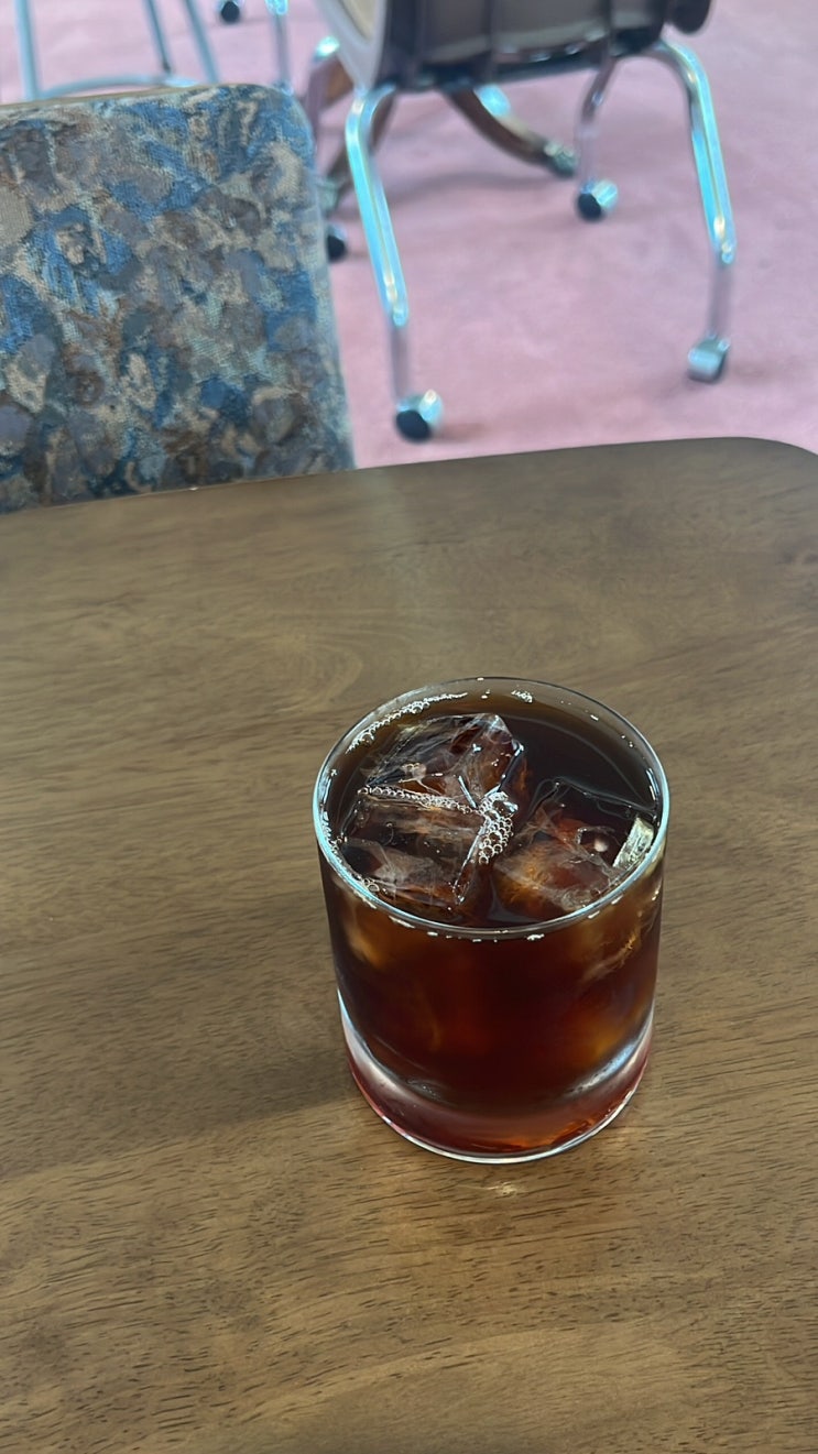  커피사 을지로카페