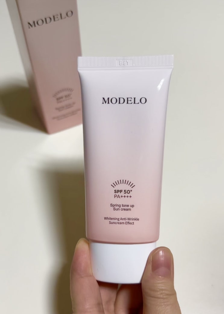  백탁없는 무기자차 톤업선크림 모델로