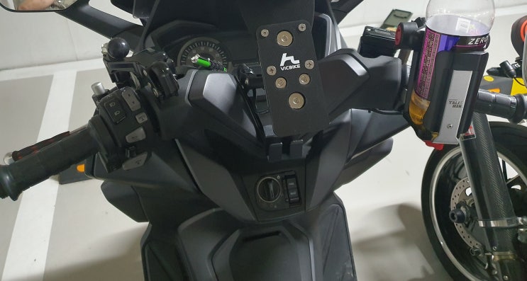  FORZA 300 2020 - 빅바이크 자석거치대 장착 002