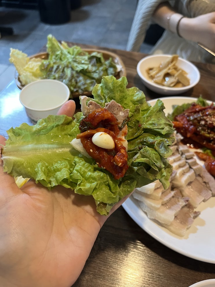  종로보쌈골목 흥부가 26년 전통 맛집 오징어보쌈 후기