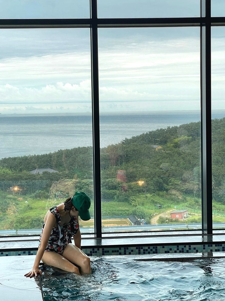  부산 기장 호캉스 : 한화리조트 마티에 오시리아 스위트룸 / 실내수영장