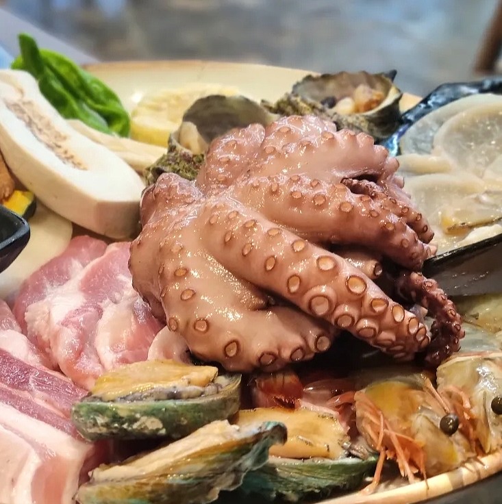 제주 정방폭포 천지연폭포 근처 서귀포 흑돼지해물삼합 맛집