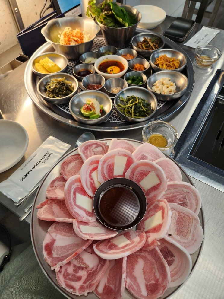 [성수 맛집] 힙한 돼지고기 뚝섬 고기집 성수동 셋째집