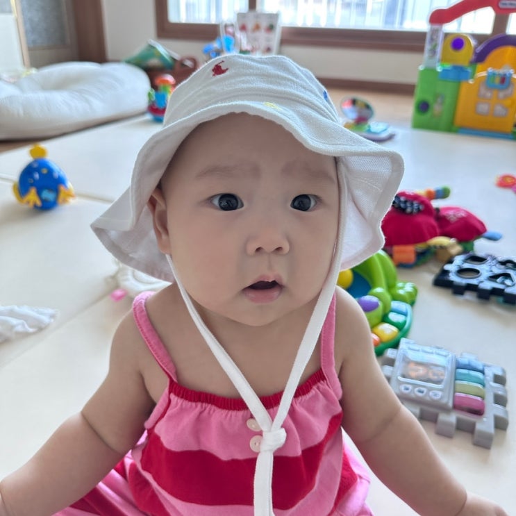 -홍삼이 236일- 고양이랑노는아기 / 홍삼이의 체력은어디까지 / 요거트먹방  / 카라즈 베이비룸 (실망) / 엘빈즈 상온이유식