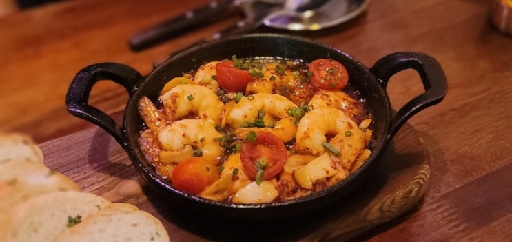  [신림/낮부엉이] 분위기는 기본 맛있는 안주까지! 데이트하기 좋은 술집