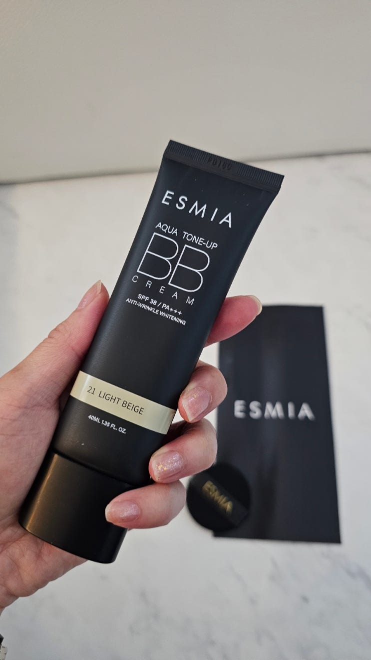  프라이머비비크림 찾는다면 데일리메이크업으로 좋은 ESMIA BB CREAM 에스미아 아쿠아 톤업 비비크림