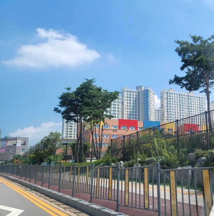  7월 그리고 8월 학교 에어컨 종합세척,시스템 에어컨 배관 누수수리/배관세척,에어컨 도색