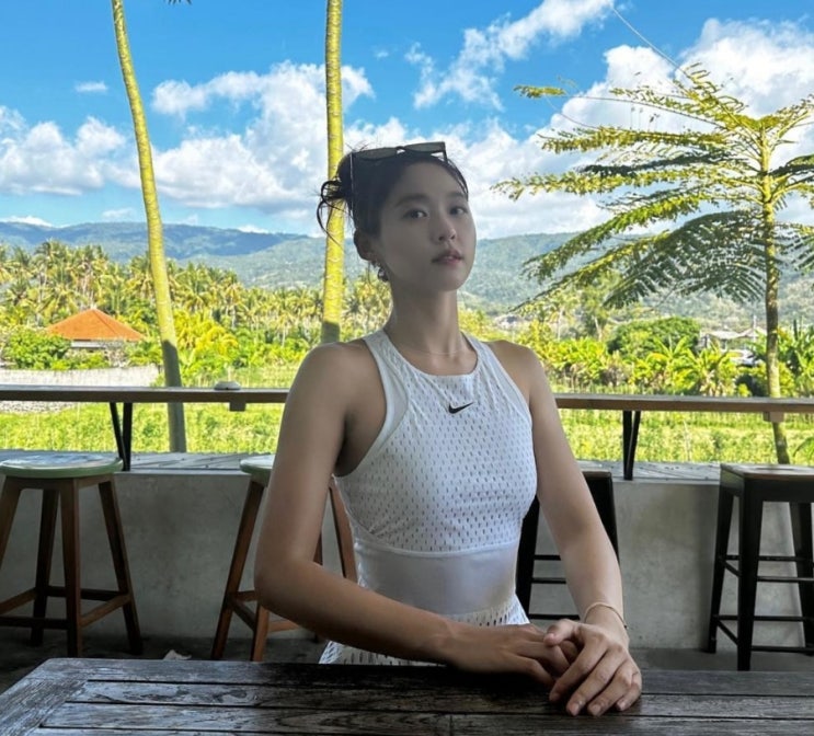  설현 인스타그램 속 패션, 나이키 스포츠 원피스  정보