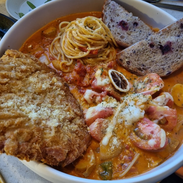  사가정 술집 <동네술집> 돈마호크돈까스와 하이볼맛집 