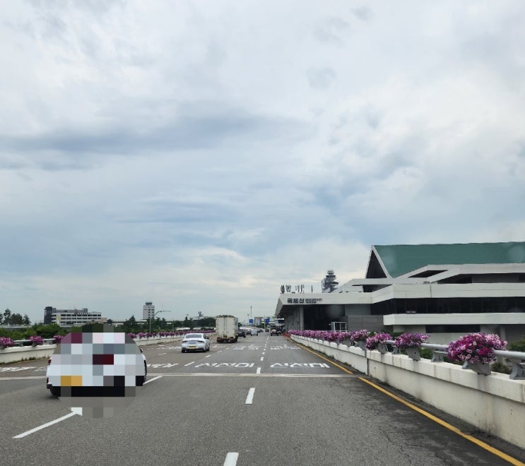 김포공항 흡연실(흡연구역)-국내선,국제선,김포공항 공항전망대-김포공항콜밴이용하기(외국인픽업서비스) 김포공항 흡연실(흡연구역)-국내선,국제선,김포공항 공항전망대-김포공항콜밴이용하기(외국인픽업서비스)