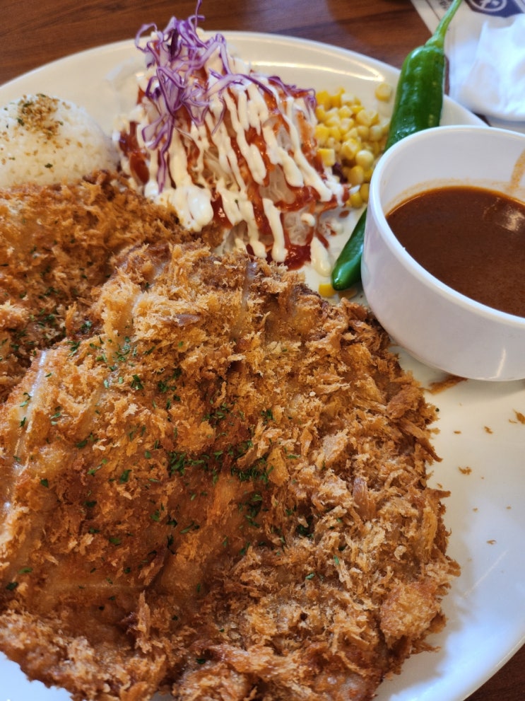  광주 일곡동 무등왕돈까스에서 맛있게 상추쌈해서 먹기!