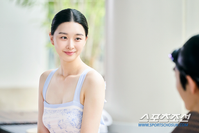 '아씨 두리안' 이다연, 한복 벗고 선녀 같은 수영복 몸매..."쳐다 보지 마셔요" '아씨 두리안' 이다연, 한복 벗고 선녀 같은 수영복 몸매..."쳐다 보지 마셔요"