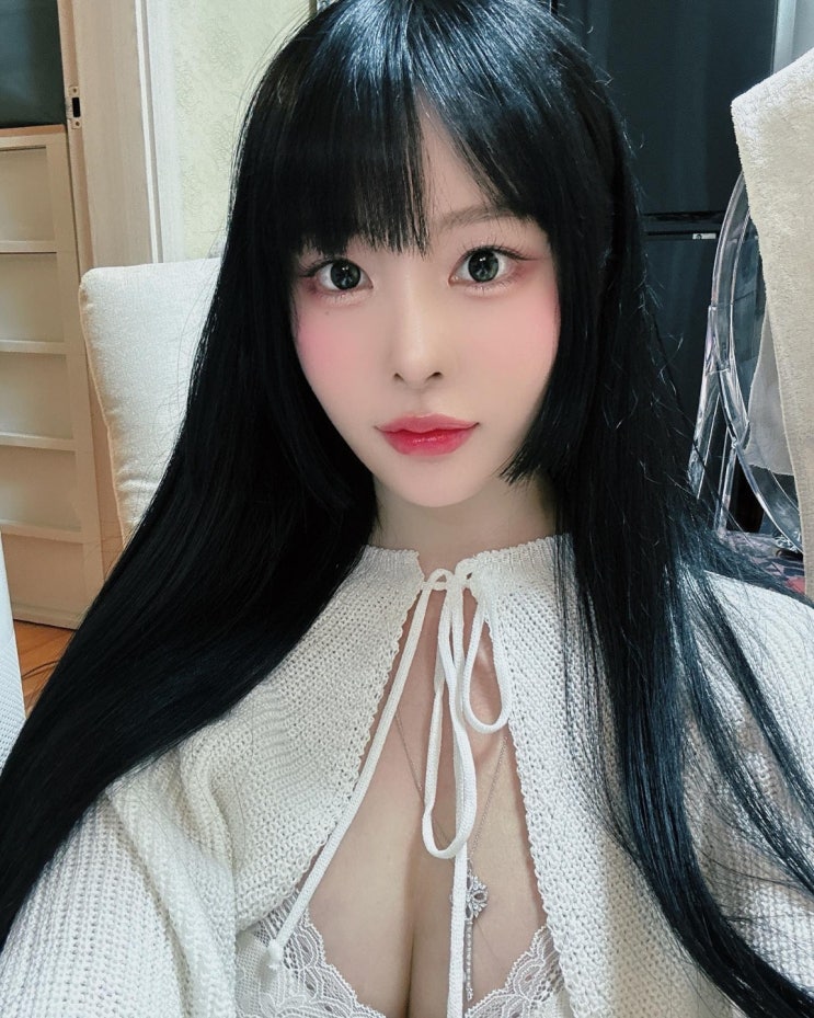 '여캠 1위' BJ 탱글다희, 주간 이상준 떴다..."별명은 정지의 어머니" '여캠 1위' BJ 탱글다희, 주간 이상준 떴다..."별명은 정지의 어머니"