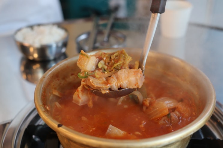  간단하게 시큰한 김치찌개 먹고싶을 때 삼산회관 선유도점