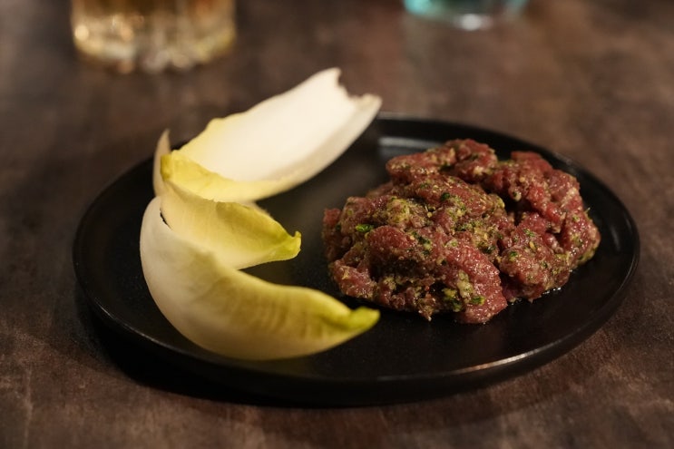  삼각지술집 매 시즌 새로운 칵테일과 다양한 위스키로 감성모임하기 좋은 피어