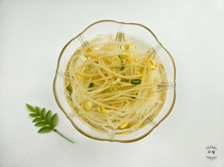  냉콩나물국 만드는 법 족발 맛집 냉콩나물국 비법 레시피 콩나물국 간 맞추는 꿀팁