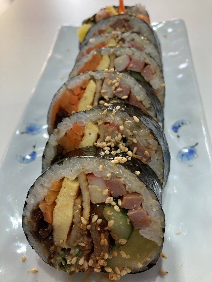  우영우도 만족시킬 대왕김밥 분식점,신신김밥