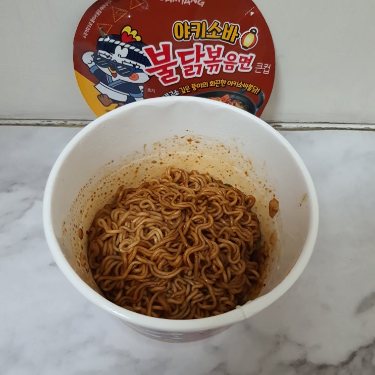  불닭 야끼소바 완성도 높은 불닭 신제품