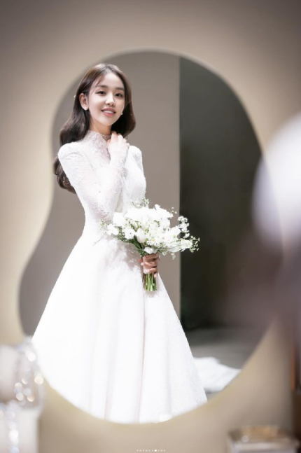 백아연 결혼 웨딩 화보공개 남편 누구