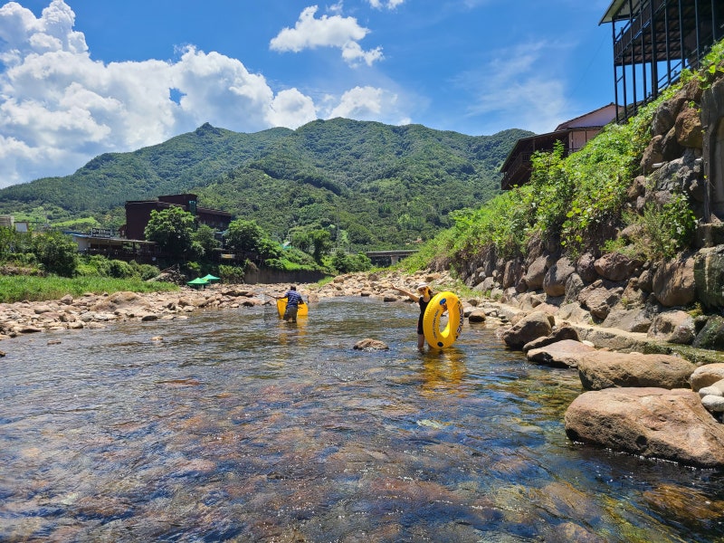 전남 구례밸리펜션 가족숙박 물놀이