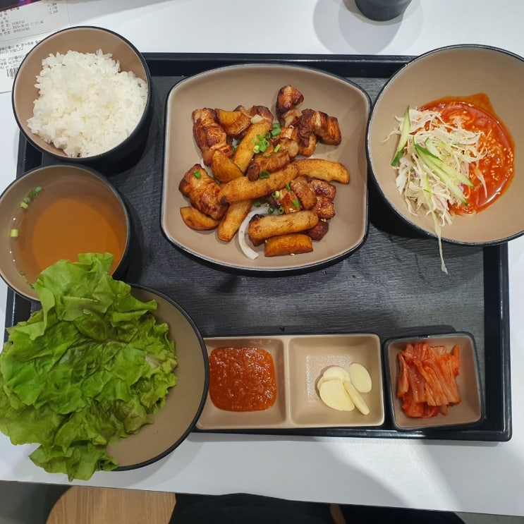 고속버스터미널역 혼밥 맛집 놀부주방 반포점