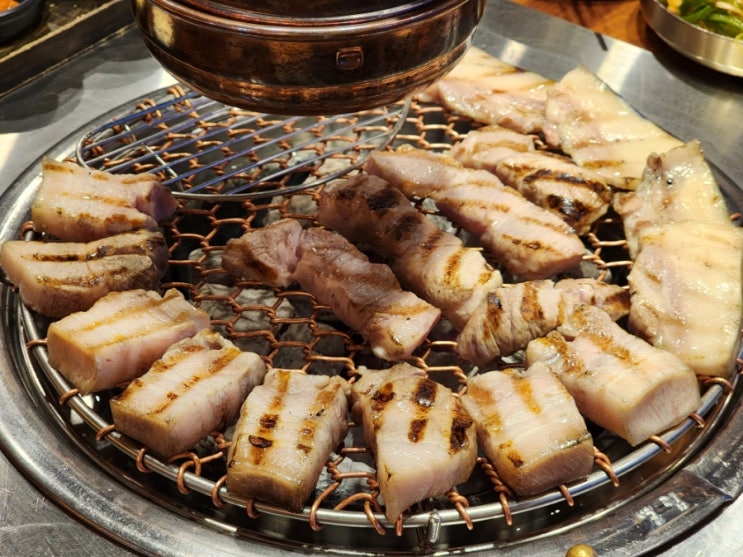  중문 흑돼지 맛집 추천 ::가든이다 서귀포중문본점:: 숙성흑돼지 육즙 팡팡