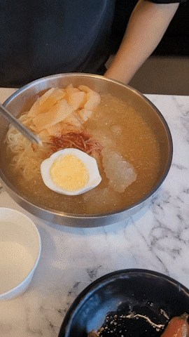  가산 점심 맛집, 육즙에서 밀면을 즐겨보자!