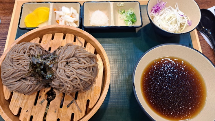 명동 메밀맛집 청년모밀과 전참시 레오니다스 커피 명동 메밀맛집 청년모밀과 전참시 레오니다스 커피