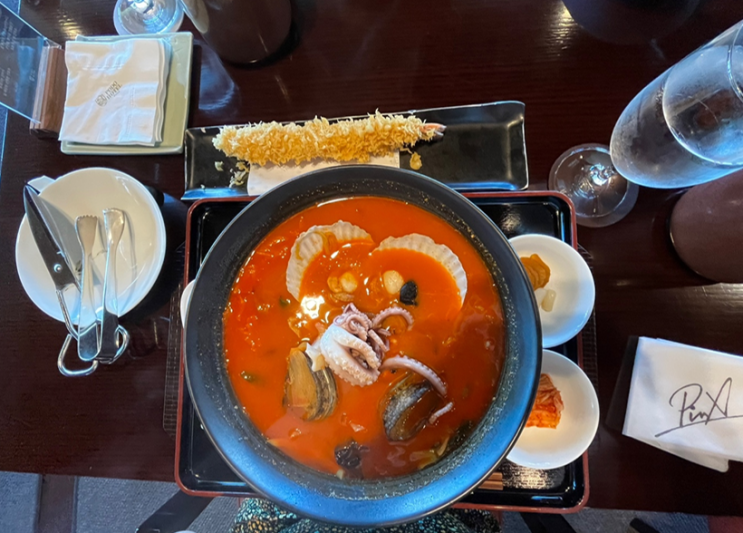 제주 포도호텔 레스토랑 왕새우튀김우동 맛집이라더만 짬뽕우동이 짱이었어요,  '우동'면이 다르다?!!