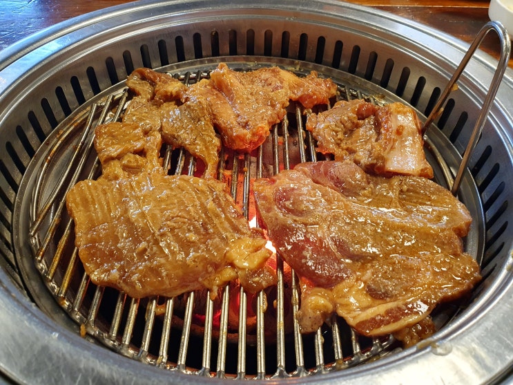  왕십리 돼지갈비 행당역 맛집은 마포갈비생등심