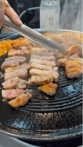  상록수역 맛집 '거멍솟' 솥뚜껑에 구워먹는 삼겹살집