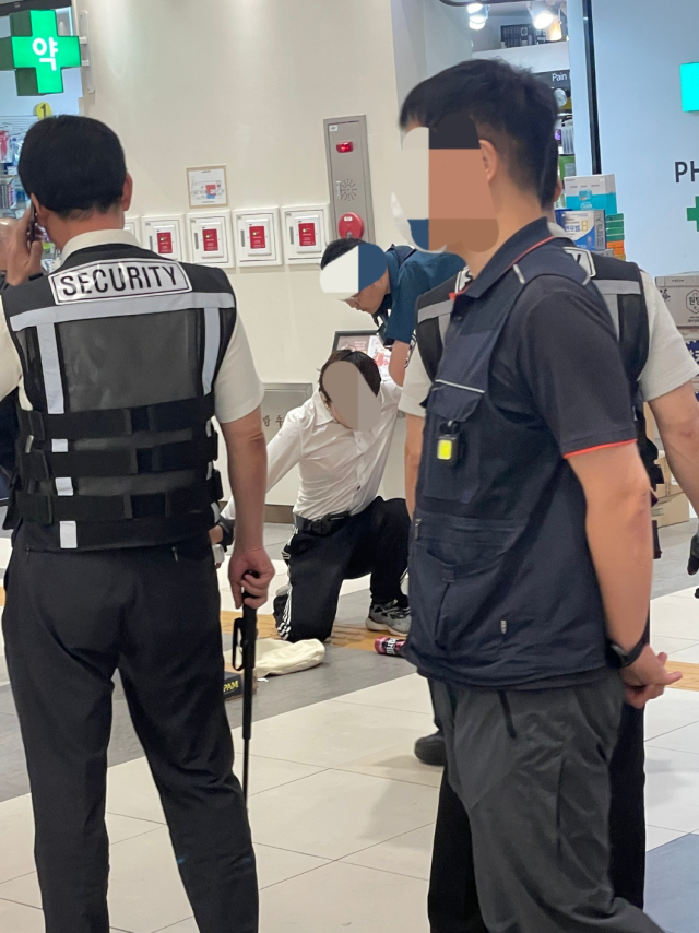 대전 대덕구 고등학교 흉기 난동 교사 피습 범인 추적중 전국으로 번지는 범죄 강남 고속버스터미널 흉기 소지 남성 검거 대전 대덕구 고등학교 흉기 난동 교사 피습 범인 추적중 전국으로 번지는 범죄 강남 고속버스터미널 흉기 소지 남성 검거