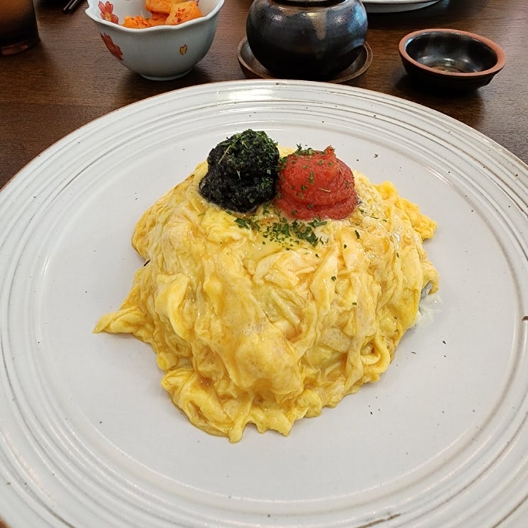  서울[홍대/망원] 데이트코스로 좋은 함박스테이크, 오므라이스 맛집 '카레츠'