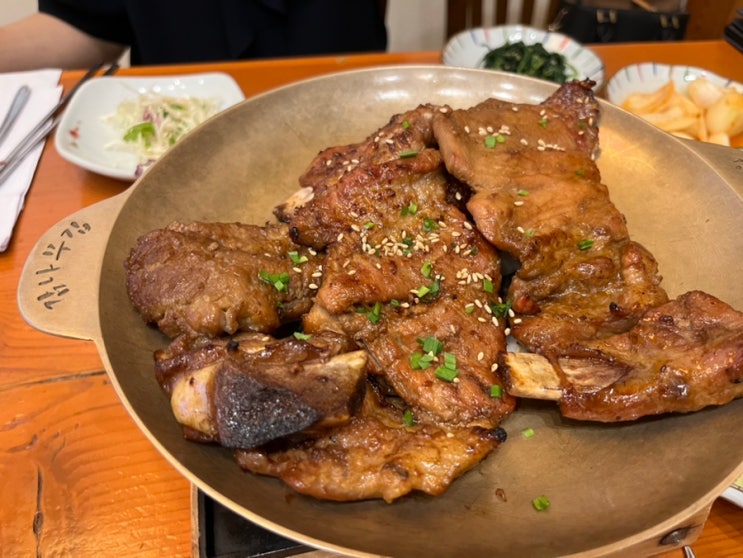 담양 돼지갈비 맛집 단청 & 몽에뚜와르 후기