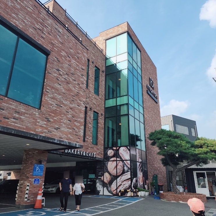  보통저수지 풍경맛집 <마롱카페>