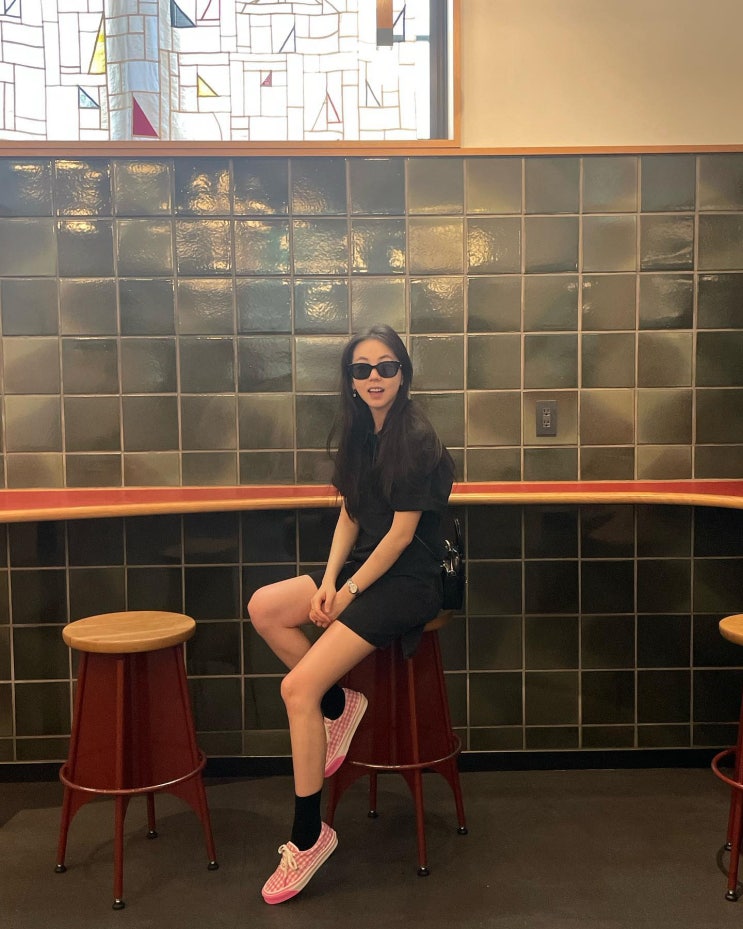 안소희 반스 신발 운동화 정보 반스 볼트 X 꼼데가르송 스니커즈 안소희 반스 신발 운동화 정보 반스 볼트 X 꼼데가르송 스니커즈