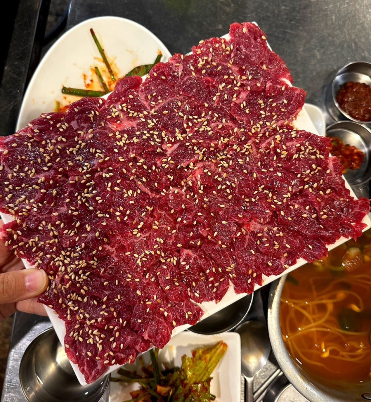  월곡역 이미 소문난 삼겹살 육사시미 맛집 동원생돼지연탄구이
