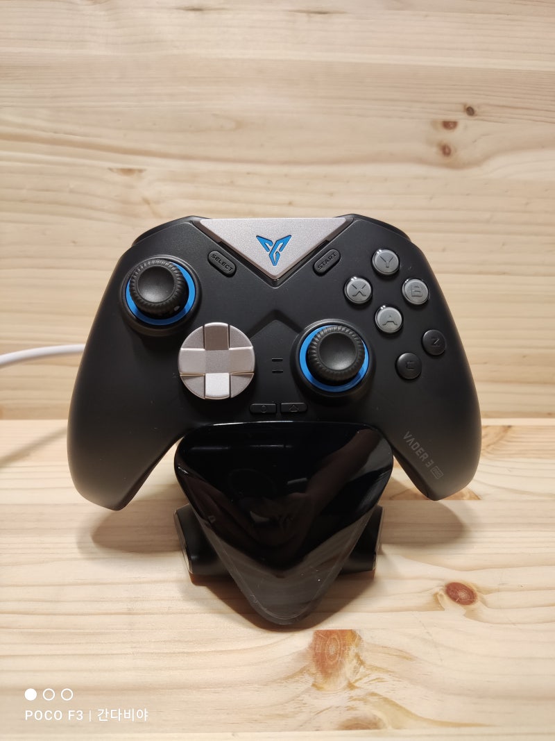 사용기] 조이트론 플라이디지 베이더3 프로 PC iOS 닌텐도스위치 게임패드 사용기( feat. 플라이디지 컨트롤러 차징 독 ) :  네이버 블로그
