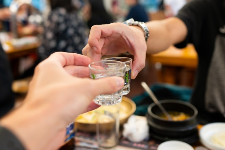 삼겹살집 소주 1000원 시대 오나… 소매점 할인판매 허가 삼겹살집 소주 1000원 시대 오나… 소매점 할인판매 허가