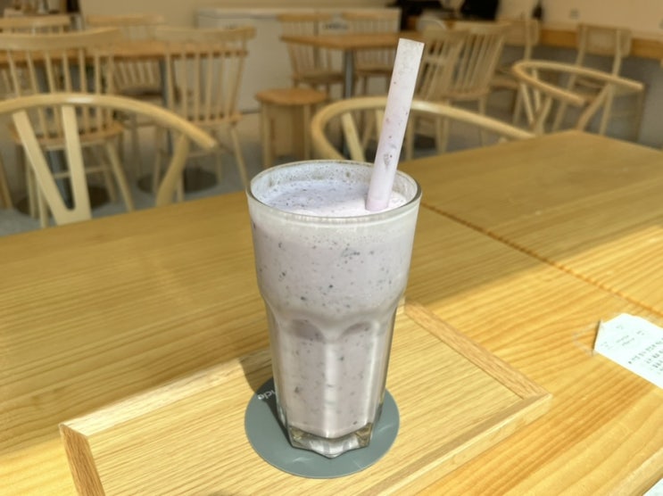  수원 영통 카페 추천! 빙수 디저트 맛집 카인드엉클에서 치즈케이크 스무디 먹어봤어요~