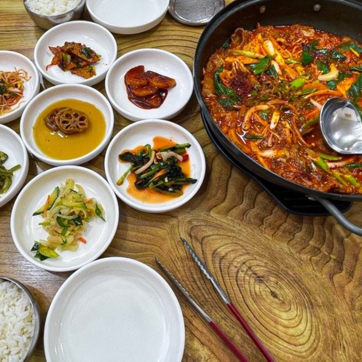  [강릉 백반 맛집] 몽실네밥집 ㅣ 차돌박이 김치찌개 (대표메뉴, 메뉴판, 청결한 식당)
