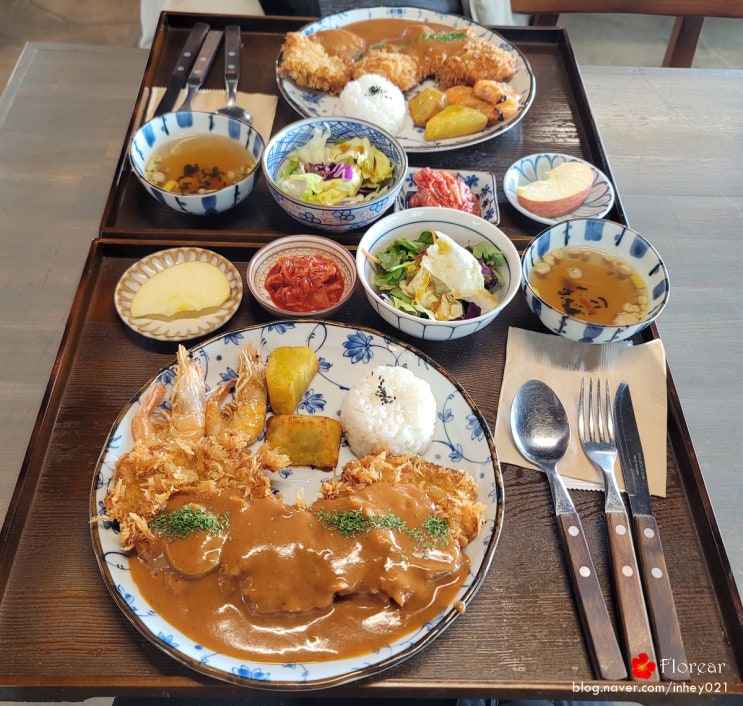 강원도 고성 오션뷰 카페해변길 수제돈까스와 젤라또 세트 강원도 고성 오션뷰 카페해변길 수제돈까스와 젤라또 세트