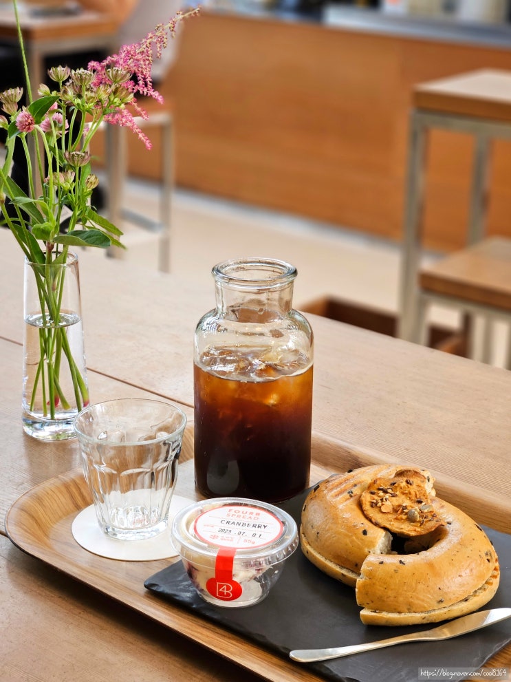  서울 광화문 카페 추천, 햇살이 예쁜 베이글 맛집, 포비브라이트 광화문점 (FourB)