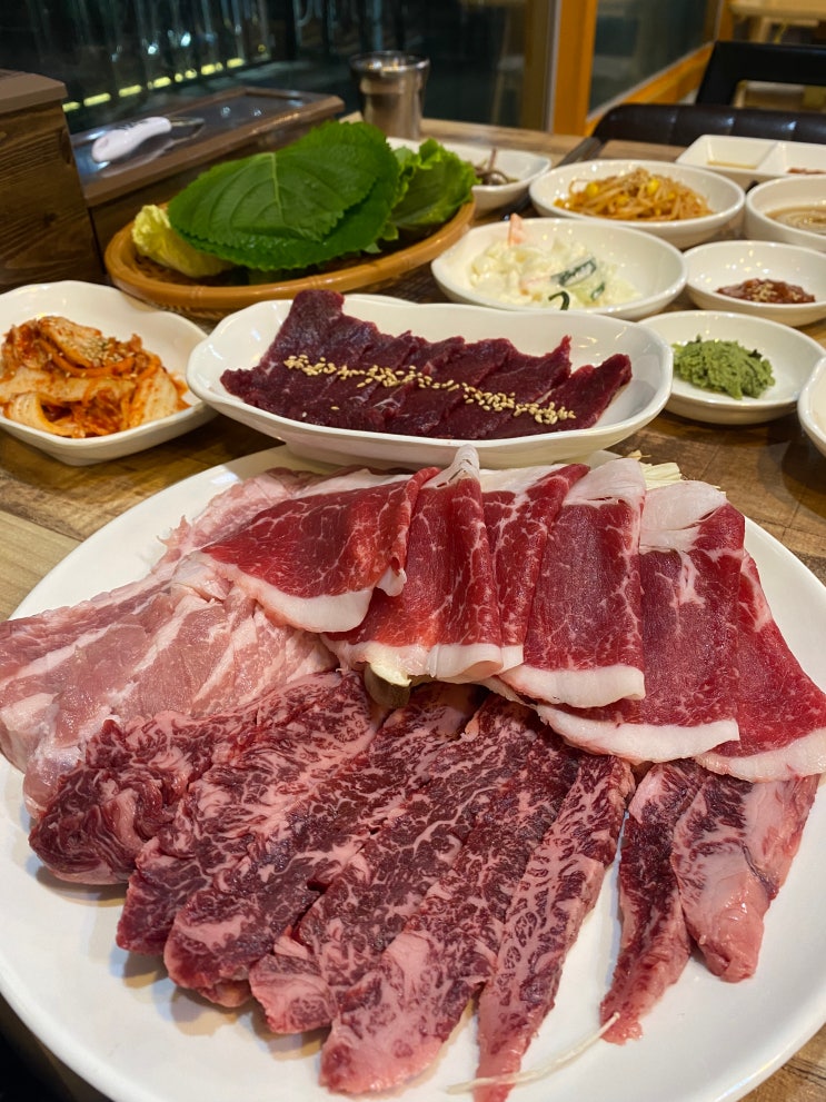  <월급 날에 전주 평화동 소고기> 1+ 이상 갈비살, 생삼겹살 맛집. 평화동 고기랑 야채랑