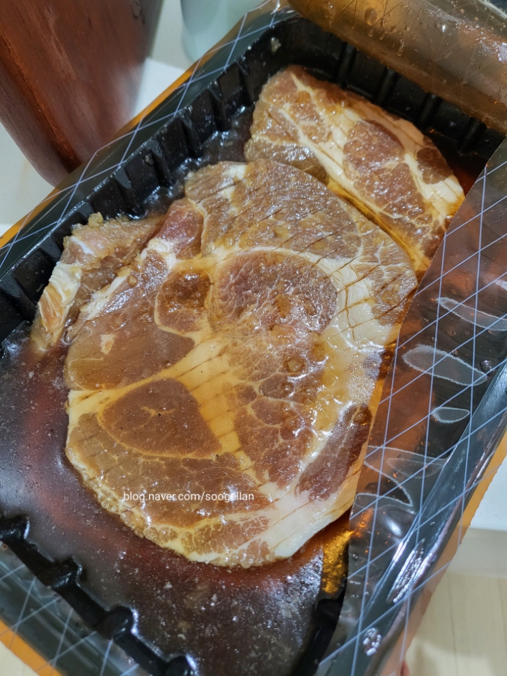  두툼한 돼지 목살에 양념이 찐맛인 [강강술래] 돼지 양념갈비구이 내돈내산 솔직후기