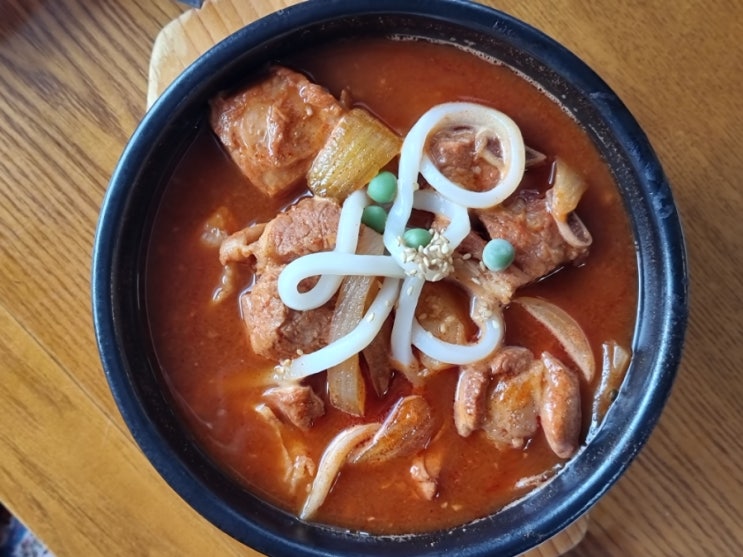 포천 매운갈비찜과 갈비탕으로 유명한 맛집 금강산 매운갈비찜! 식혜와 공기밥이 무한리필!