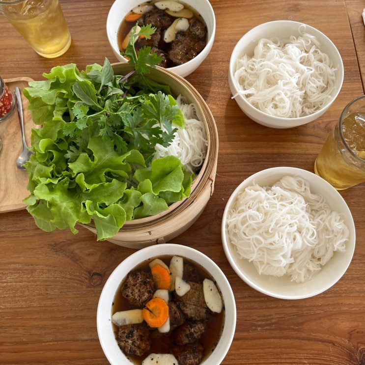 치앙마이맛집 치앙마이베트남음식맛집 분짜랑 푸딩으로 유명한 산티탐맛집 럭키베트남식당 lucky's vietnamese restaurant